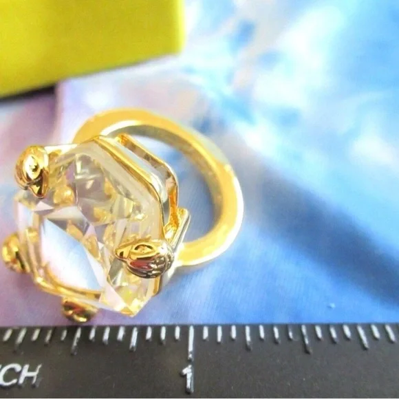 Kurt Geiger London Eagle Stone Clear Asymmetrical Shape Cocktail Ring Size 7 - Picture 5 of 8